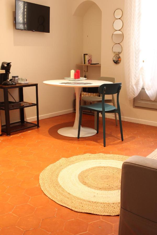 Chez Marie Louise Appartement Pézenas Buitenkant foto